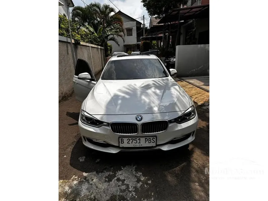 Jual Mobil BMW 328i 2013 Luxury 2.0 di DKI Jakarta Automatic Sedan Putih Rp 349.000.000