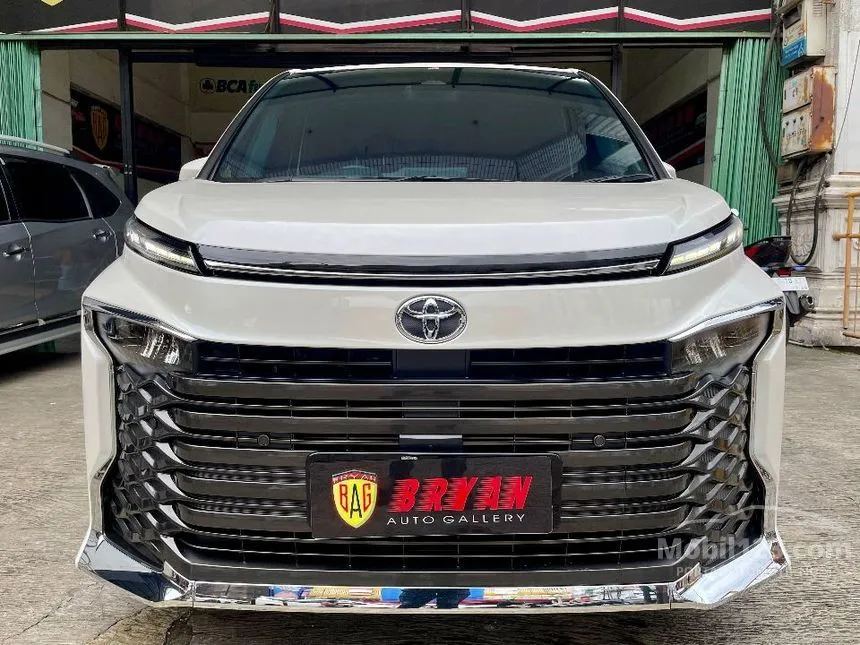 2022 Toyota Voxy (Premium Color) MPV