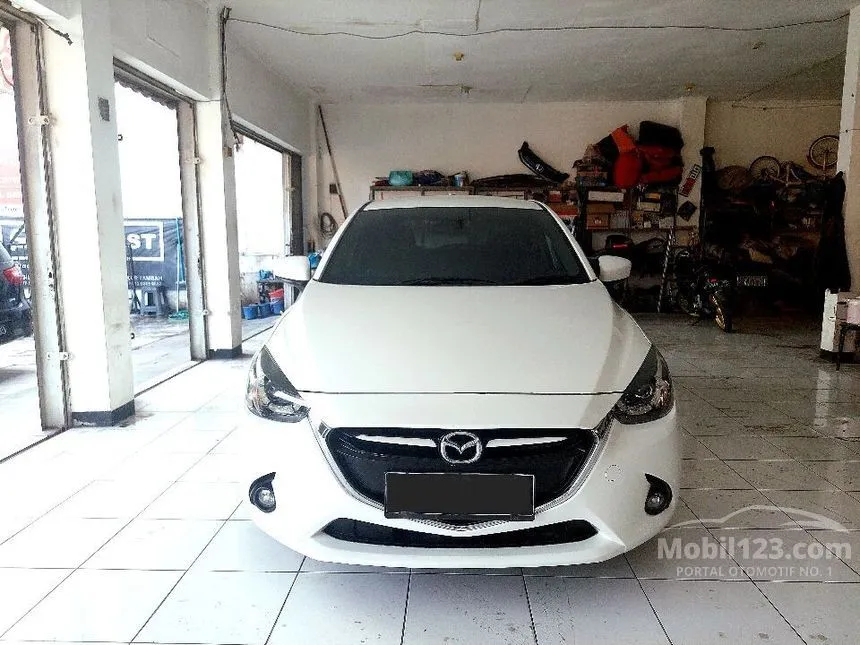 Jual Mobil Mazda 2 2015 R 1.5 di DKI Jakarta Automatic Hatchback Putih Rp 164.000.000