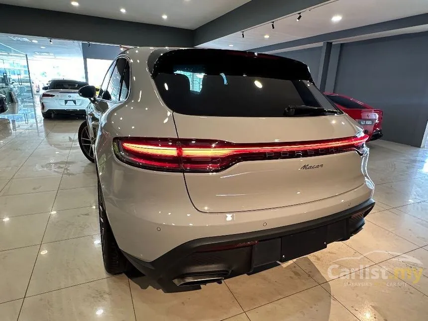 2022 Porsche Macan SUV