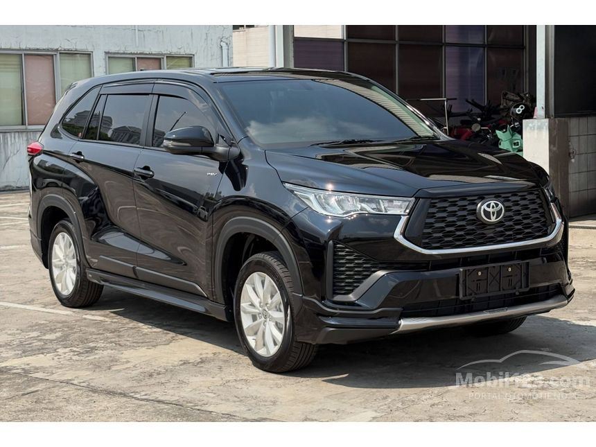 Jual Mobil Toyota Kijang Innova Zenix 2026 V HV Modellista (Non Premium ...