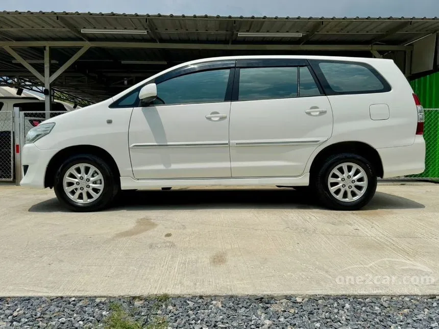 2014 Toyota INNOVA G Wagon