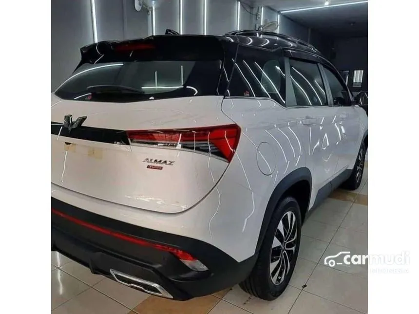 2024 Wuling Almaz RS Pro Wagon