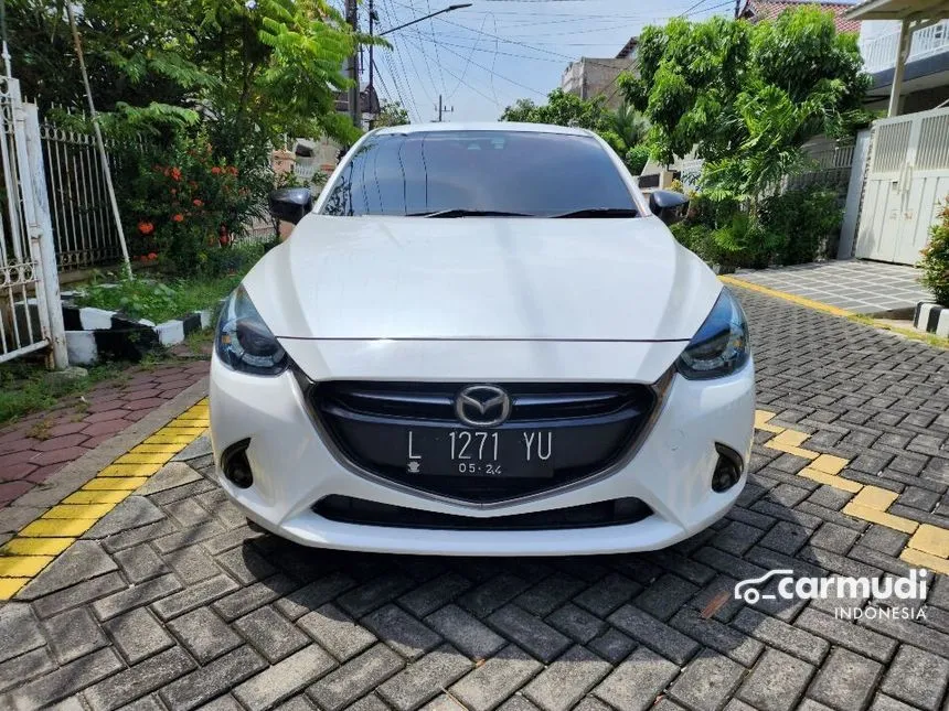Jual Mobil Mazda 2 2017 GT 1.5 di Jawa Timur Automatic Hatchback Putih Rp 189.000.000