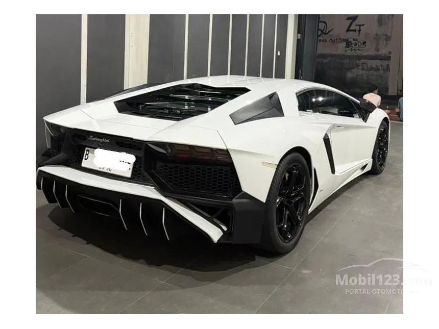 2012 Lamborghini Aventador LP700-4 Coupe