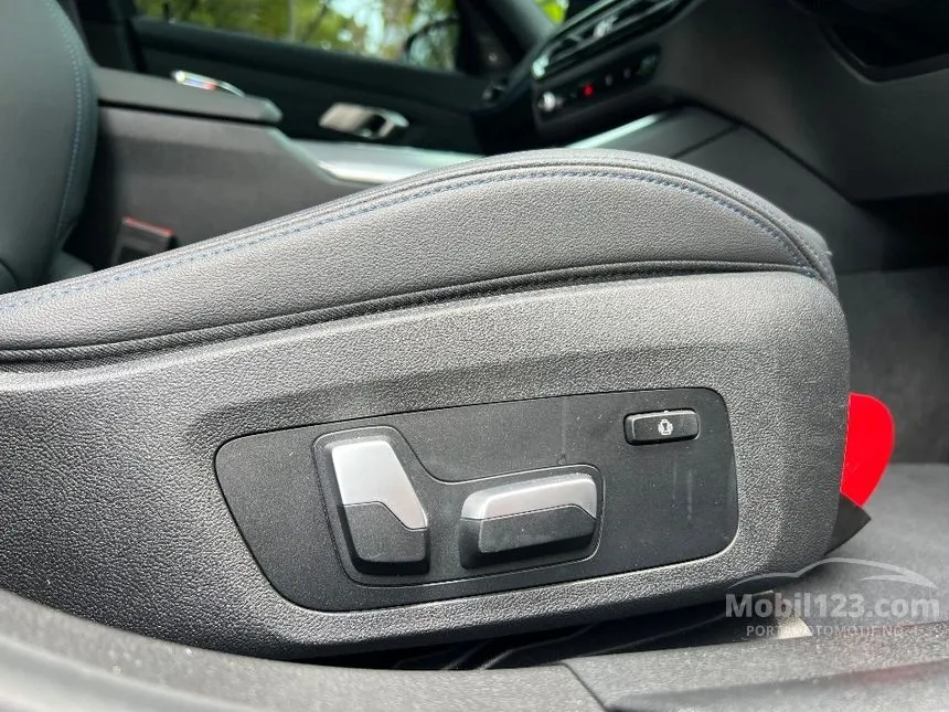 2024 BMW 330i M Sport Pro Sedan