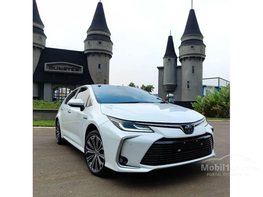 2023 Toyota Corolla Altis HYBRID Sedan