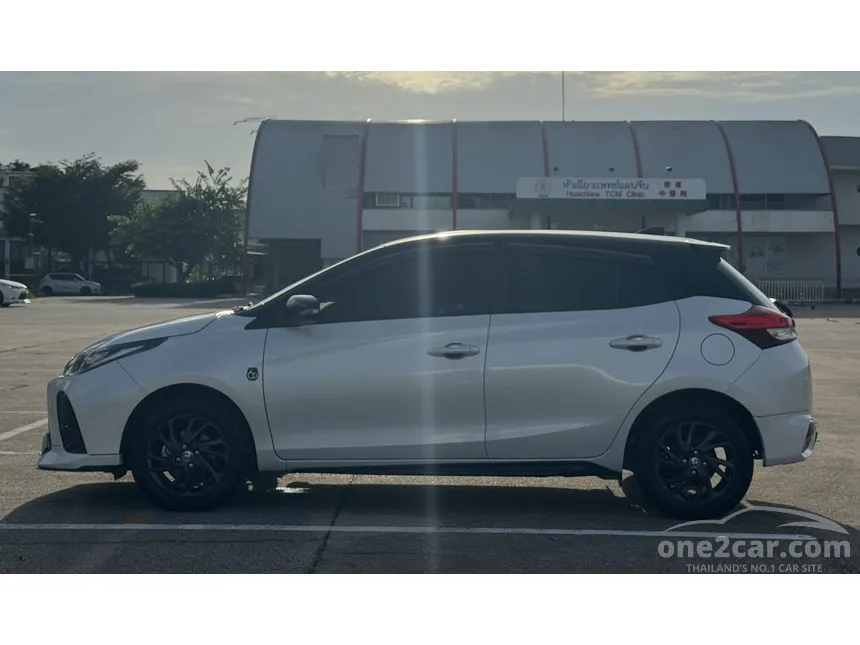 2022 Toyota YARIS 60th Anniversary Hatchback