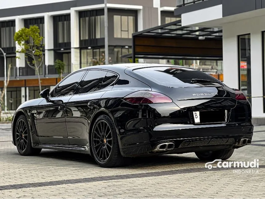 2013 Porsche Panamera Hatchback