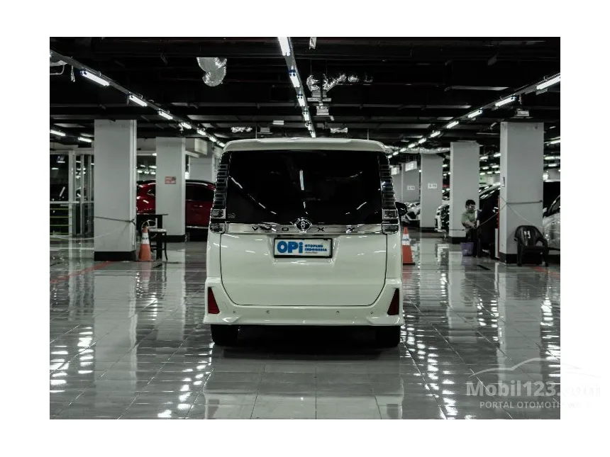 2018 Toyota Voxy MPV