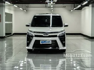 2018 Toyota Voxy 2.0 MPV