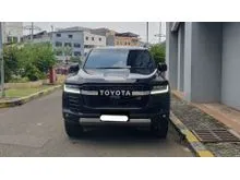 2023 Toyota Land Cruiser 3.3 300 GR-S SUV hitam km 16 ribuan pajak panjang