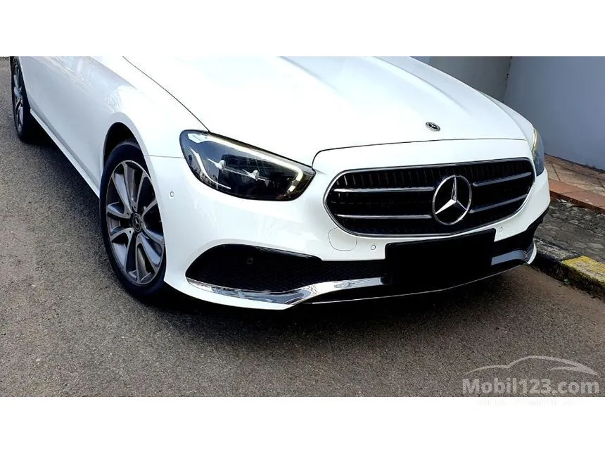 2022 Mercedes-Benz E200 Avantgarde Sedan