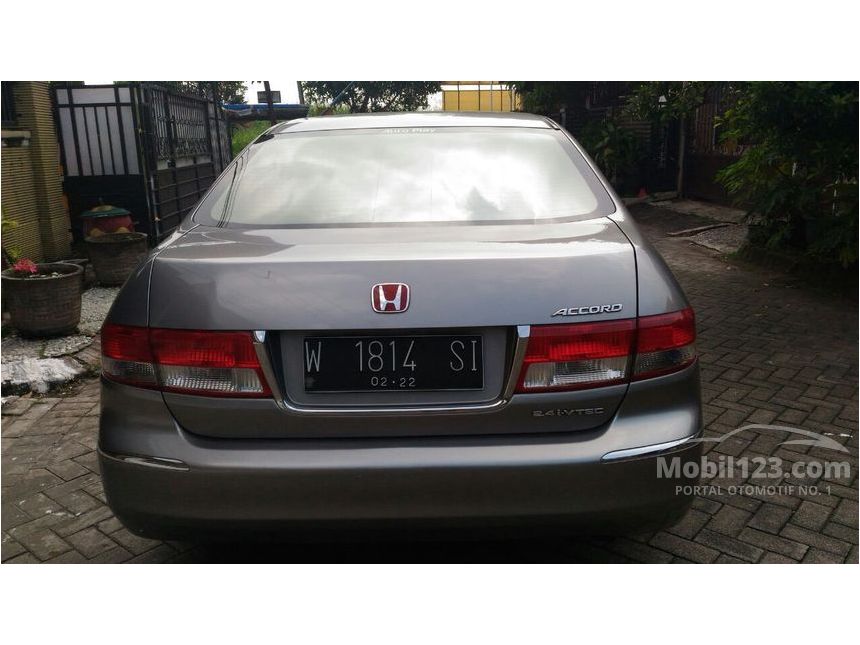 Jual Mobil Honda Accord 2004 VTi-L 2.4 di Jawa Timur 