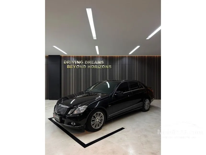 2010 Mercedes-Benz E250 CGI Sedan