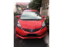 HONDA JAZZ 2013 A/T RS ( NEGO )
