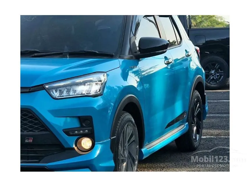 Jual Mobil Toyota Raize 2023 GR Sport 1.0 di Kalimantan Selatan Automatic Wagon Biru Rp 224.500.000