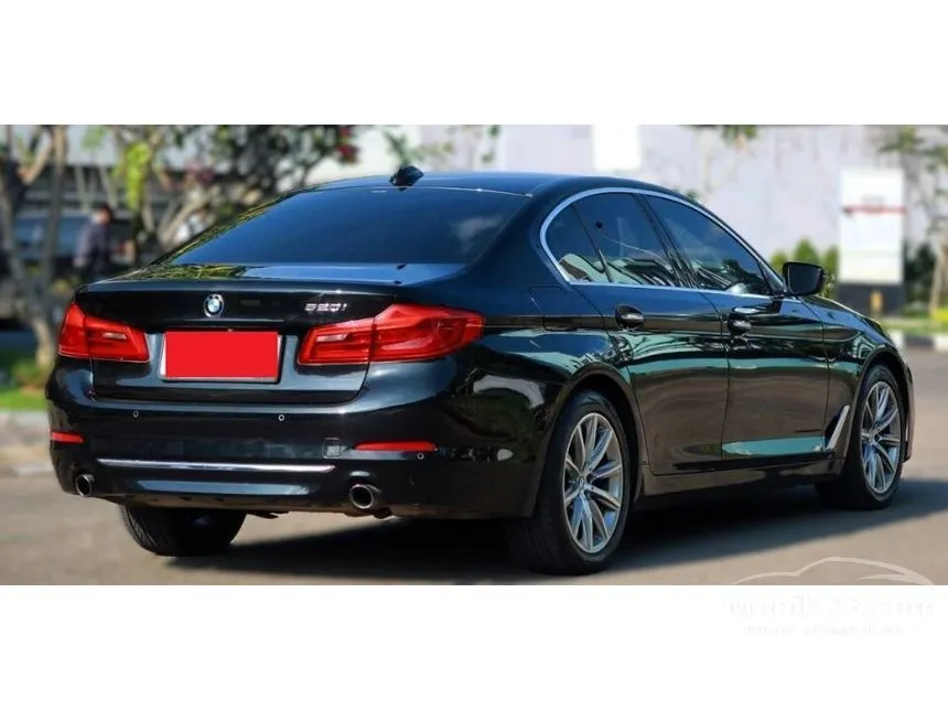 Jual Mobil BMW 520i 2018 Luxury 2.0 di DKI Jakarta Automatic Sedan Hitam Rp 475.000.000