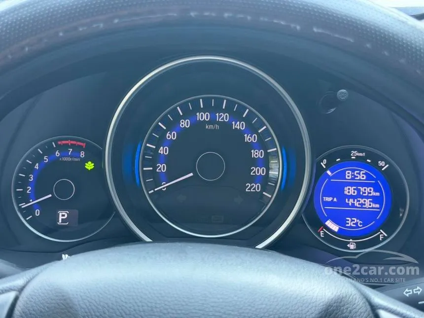 2015 Honda JAZZ SV Hatchback