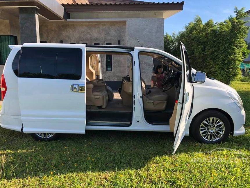 Hyundai Grand Starex 15 Vip 2 5 In ภาคตะว นตก Automatic Wagon ส ขาว For 925 000 Baht One2car Com Hyundai Grand Starex 15 Vip 2 5 In ภาคตะว นตก Automatic Wagon ส ขาว For 925 000 Baht One2car Com
