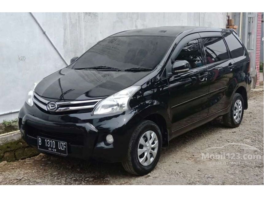 Jual Mobil  Daihatsu  Xenia  2012 M 1 0 di Jawa  Barat  Manual 