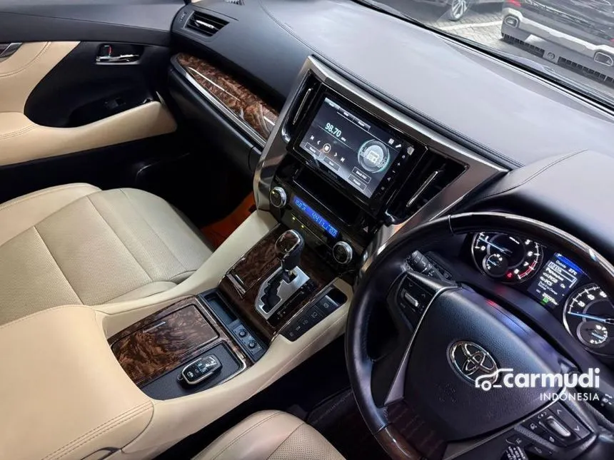 2022 Toyota Alphard G MPV