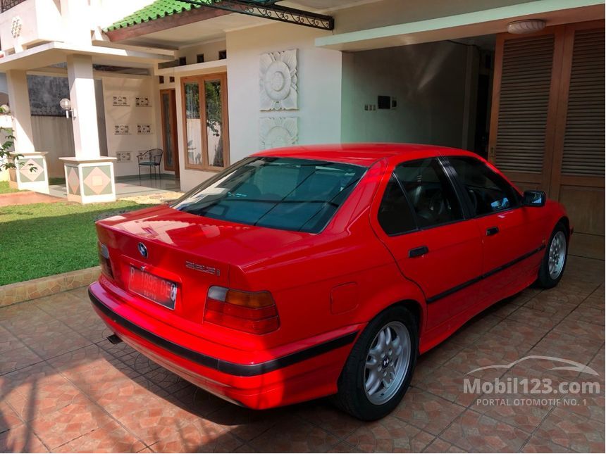  Jual  Mobil  BMW  323i  1997 E36  2 5 Automatic 2 5 di DKI 