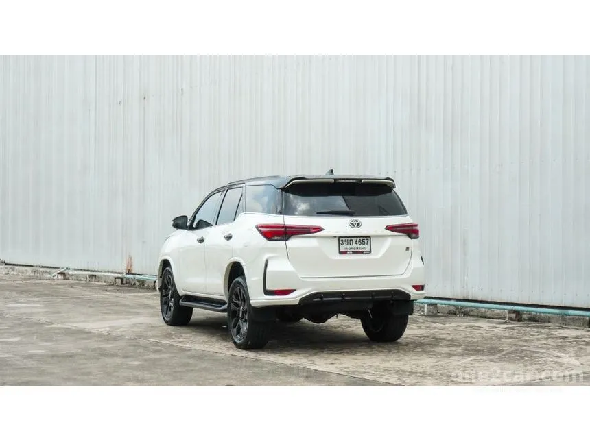 2022 Toyota FORTUNER GR Sport (Black Top) SUV