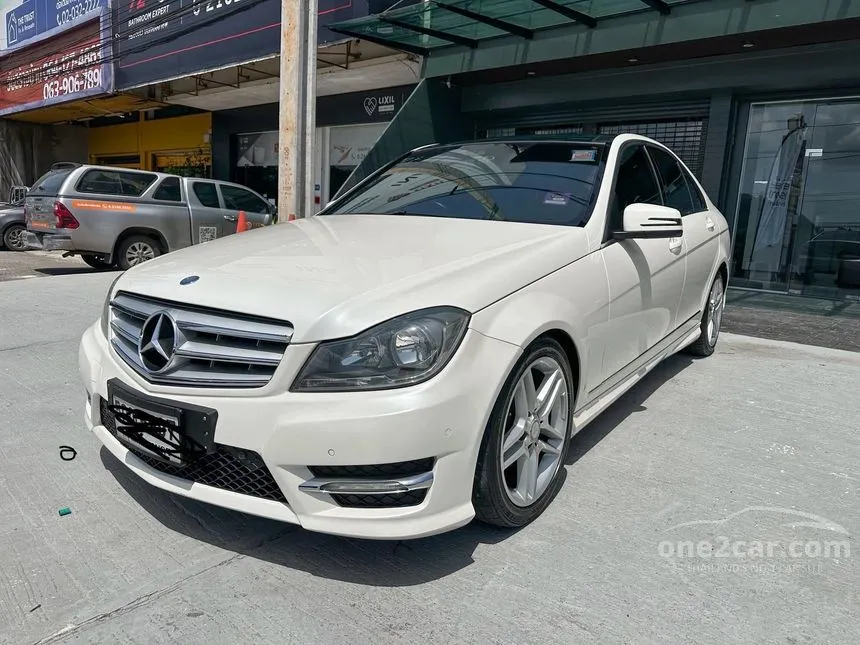 2012 Mercedes-Benz C180 AMG BlueEFFICIENCY Sedan