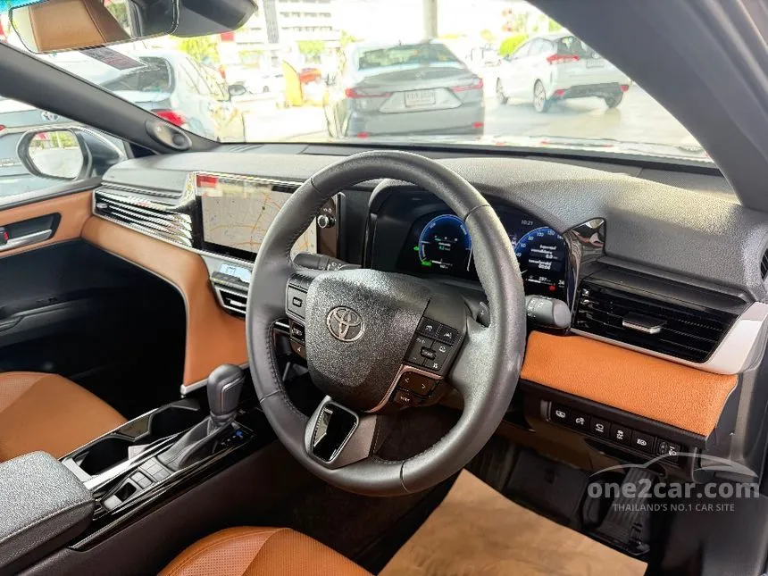 2025 Toyota CAMRY HEV Premium Luxury Sedan