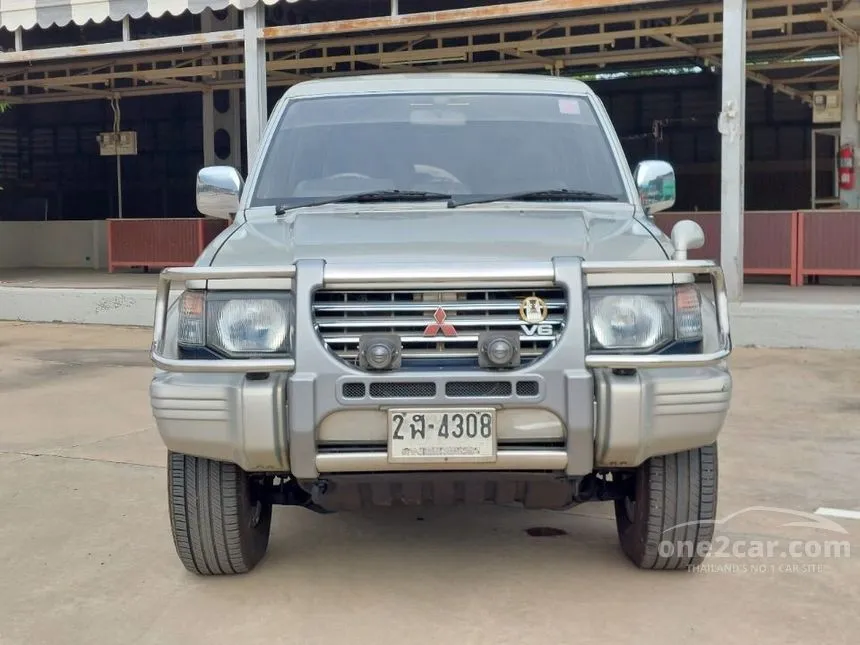 1995 Mitsubishi PAJERO GLS SUV