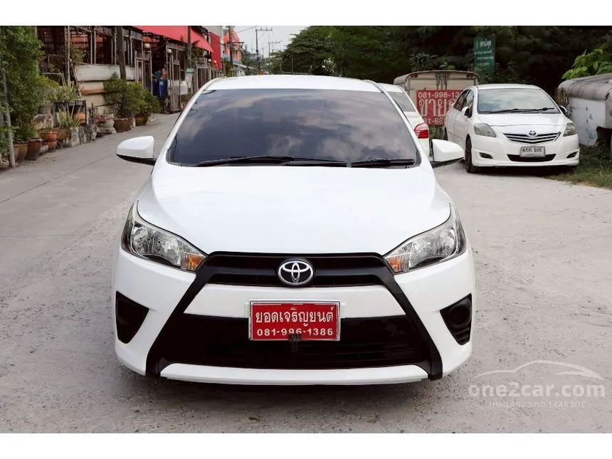 2015 Toyota YARIS J Hatchback