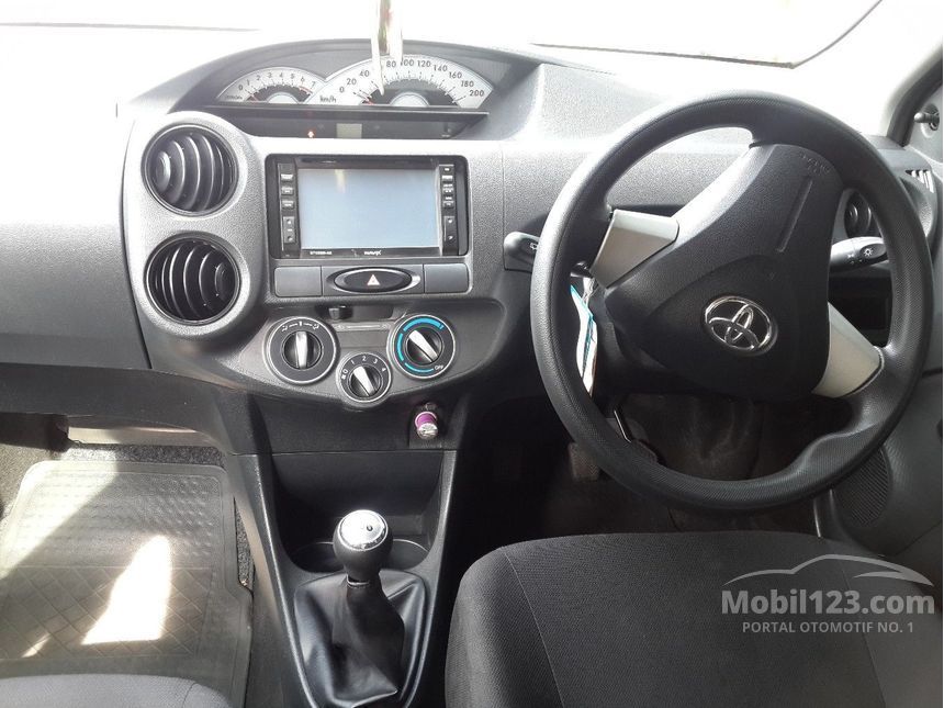 2013 Toyota Etios Sedan