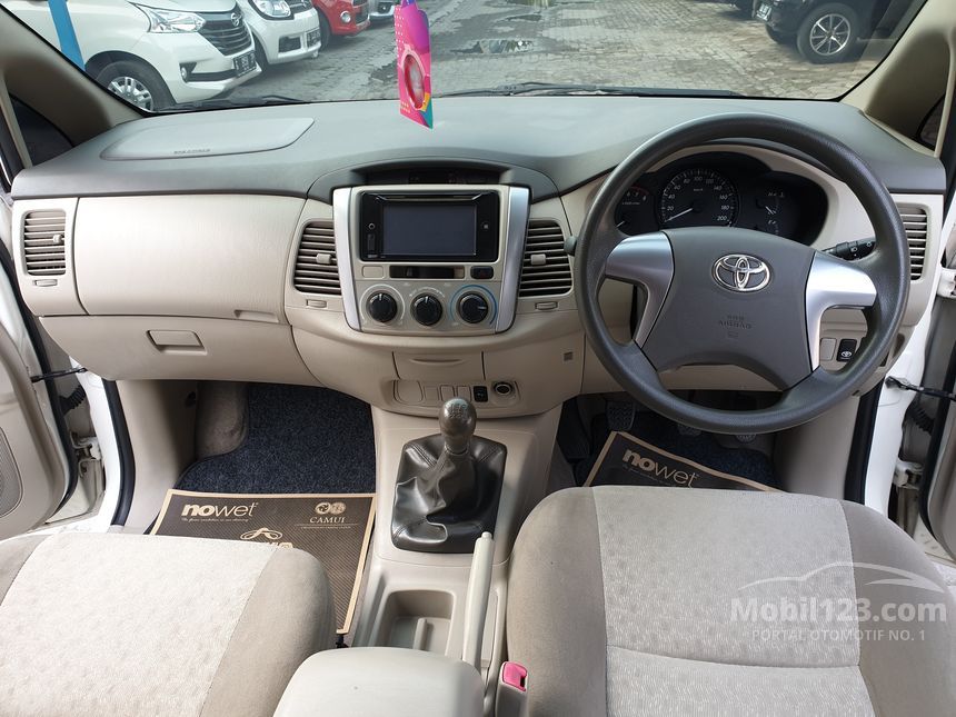 Jual Mobil  Toyota Kijang Innova  2014  G Luxury  2 0 di Jawa 