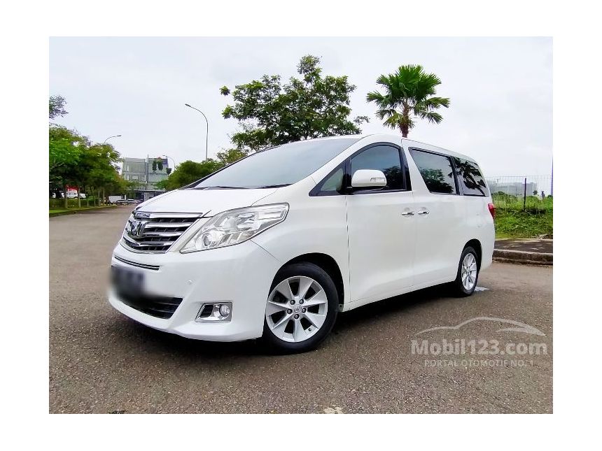 Toyota Alphard di Indonesia: Raja Jalanan dengan Segudang Pilihan
