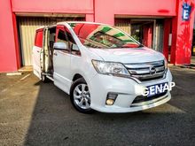 Nissan Serena 2.0 Highway Star 2014 MPV