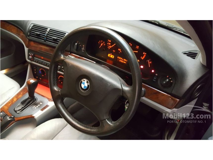 2004 BMW 520i Sedan