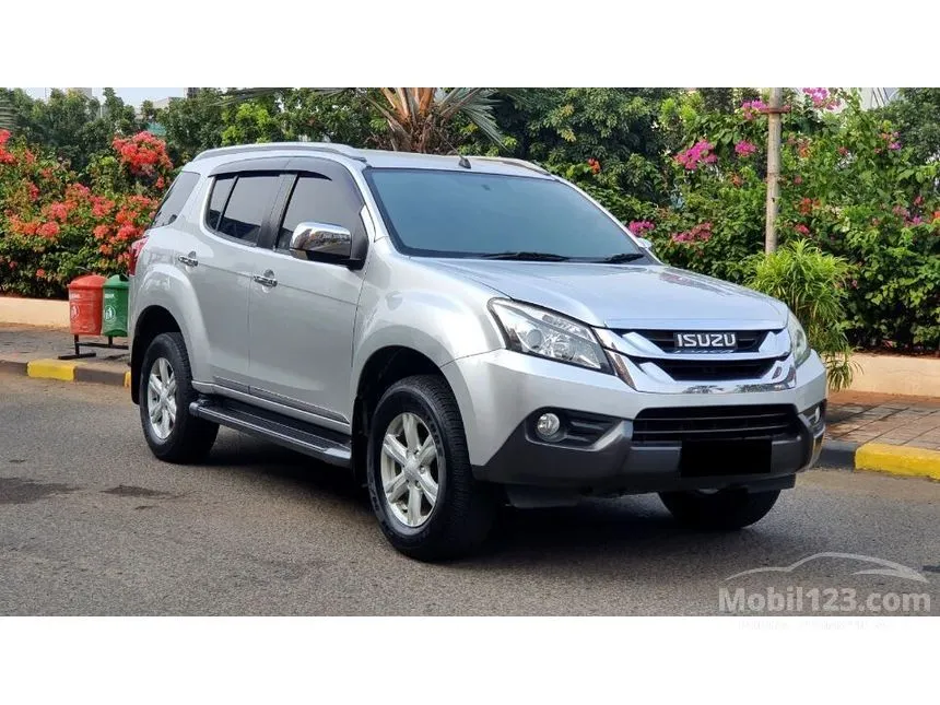 2014 Isuzu MU-X SUV