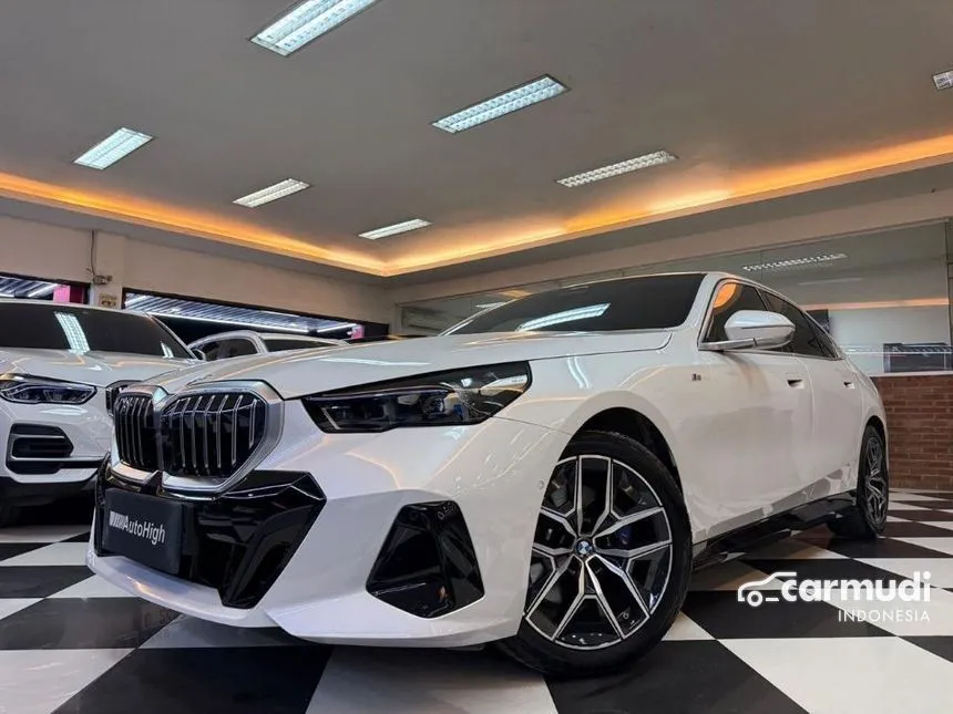 2024 BMW 520i M Sport Sedan