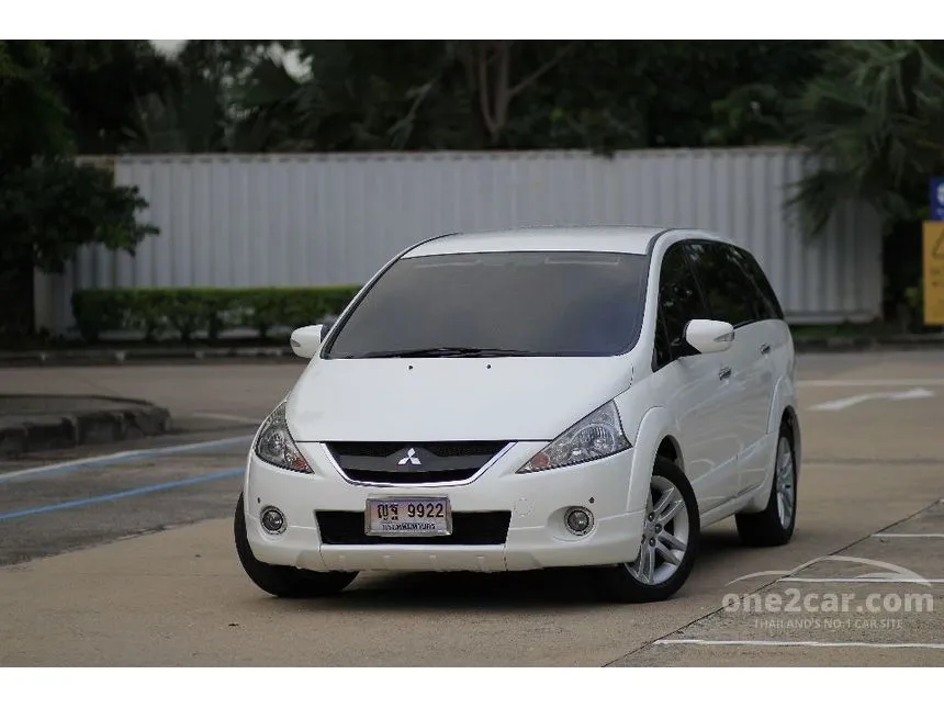 2011 Mitsubishi SPACE WAGON GT Wagon