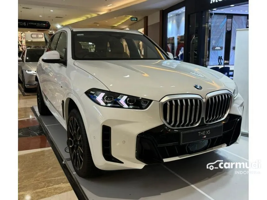 2025 BMW X5 xDrive40i M Sport SUV