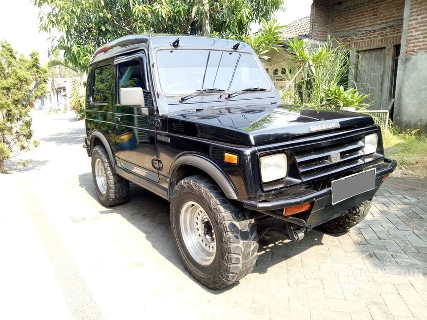 Jual Mobil Suzuki Katana 1992 1.0 di Jawa Tengah Manual Jeep Hitam Rp