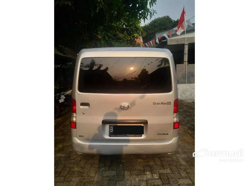 2020 Daihatsu Gran Max Mini Bus D Van