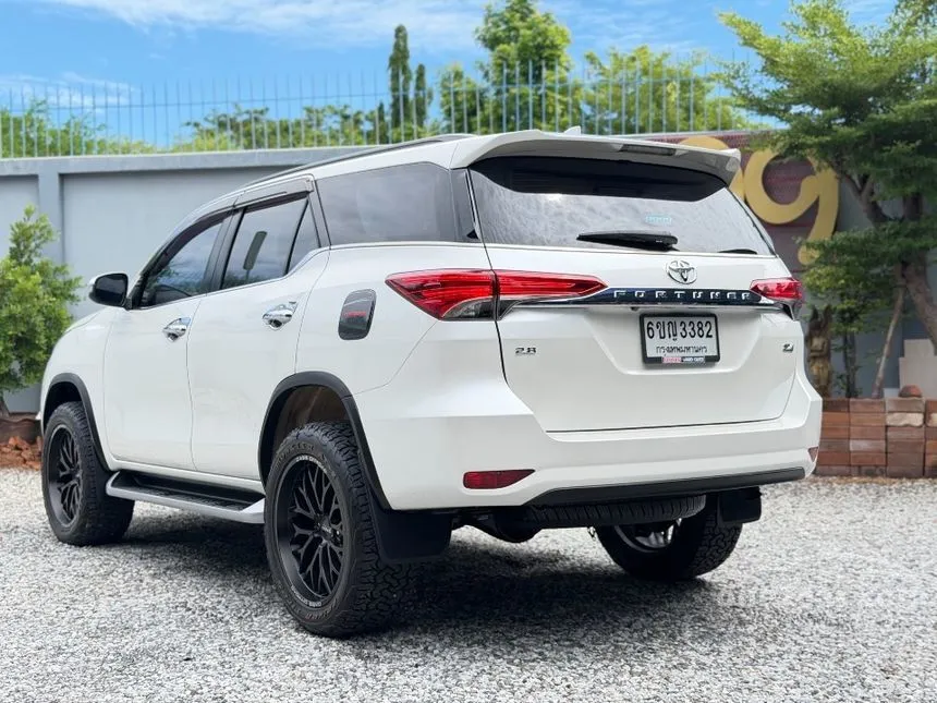 2018 Toyota FORTUNER V SUV