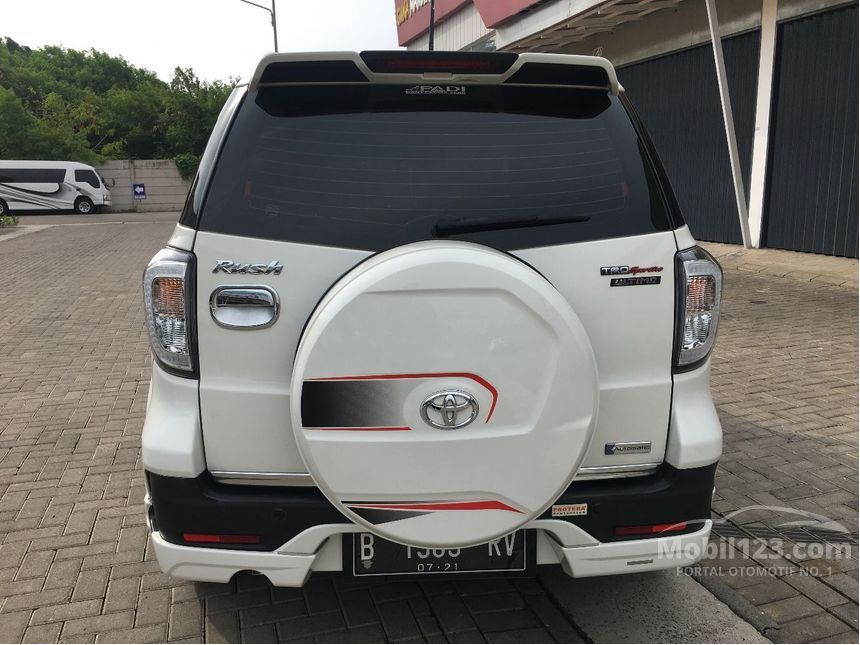 Jual Mobil  Toyota  Rush  2019  TRD  Sportivo  1 5 di Jawa Barat 