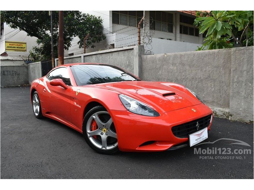 Jual Mobil Ferrari California 2010 California 4.3 di 