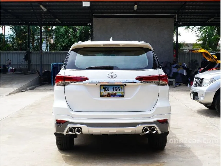 2016 Toyota FORTUNER V SUV