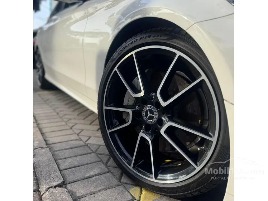 2021 Mercedes-Benz C300 AMG Line Sedan