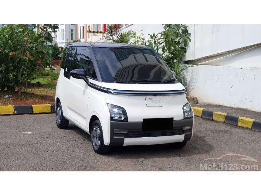 Jual Mobil Wuling EV 2023 Air ev Charging Pile Long Range di DKI Jakarta Automatic Hatchback Putih Rp 215.000.000