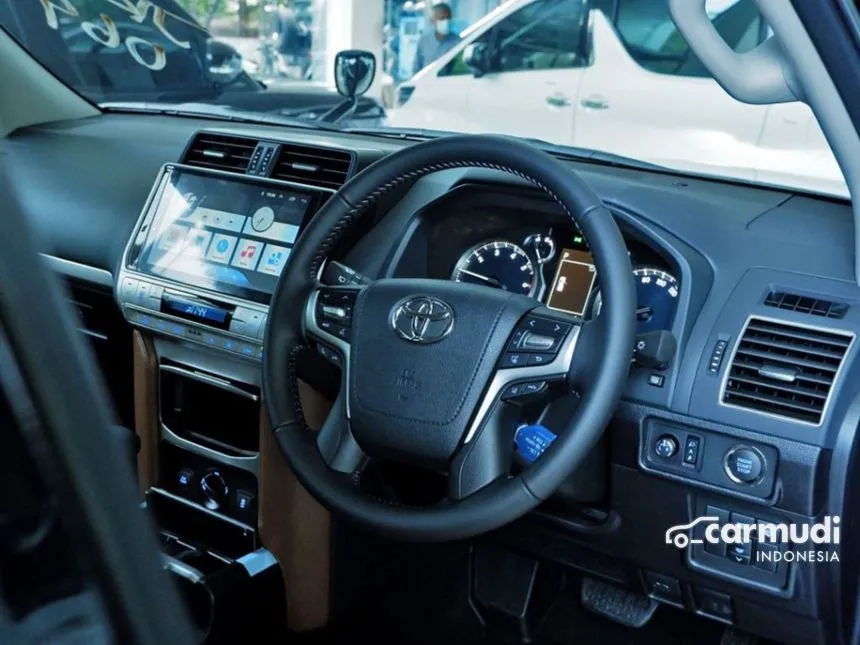 2022 Toyota Land Cruiser Prado TX L SUV